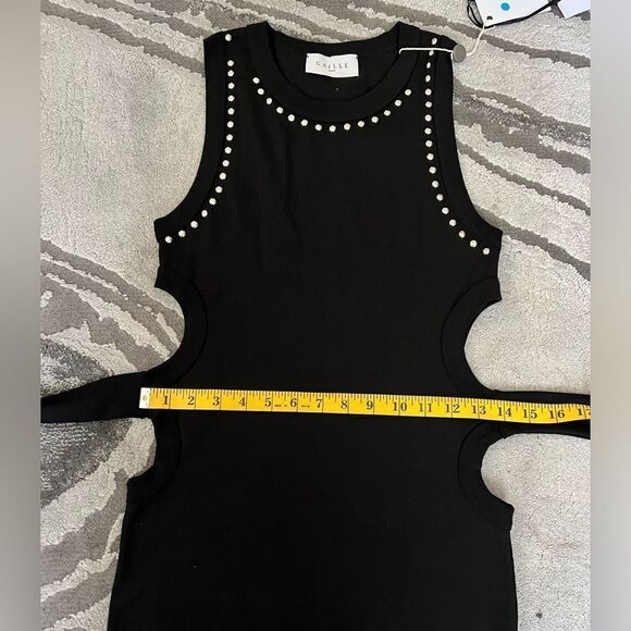 Gaelle Paris Mini Black Party Dress With Cutouts on the Side - Picture 11 of 14